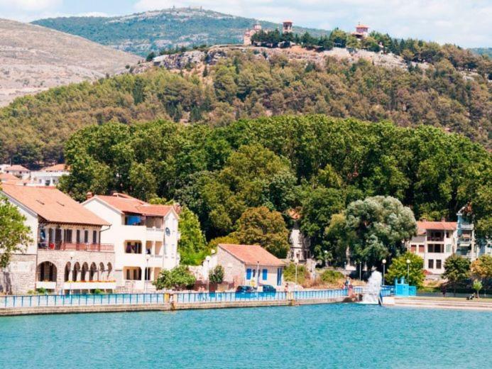 Apartment Voortex Trebin Dış mekan fotoğraf